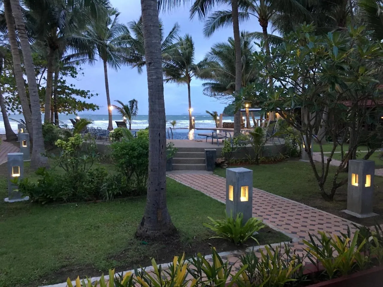 ***  Noble House Beach Resort Koh Lanta Thailand