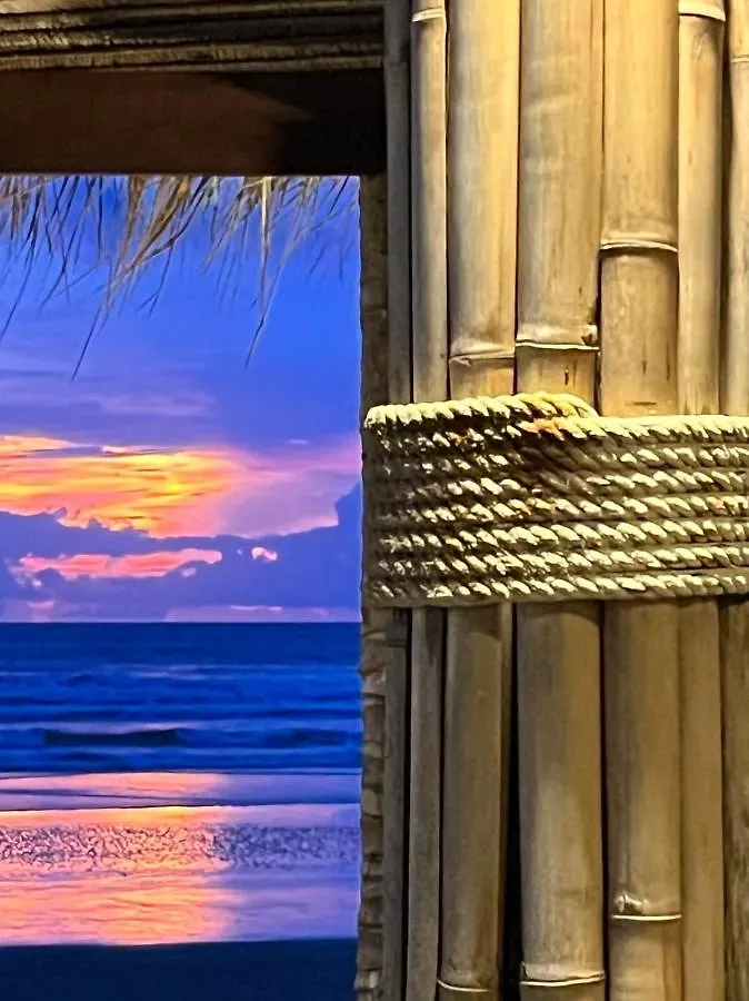 Noble House Beach Resort Ko Lanta Thailandia
