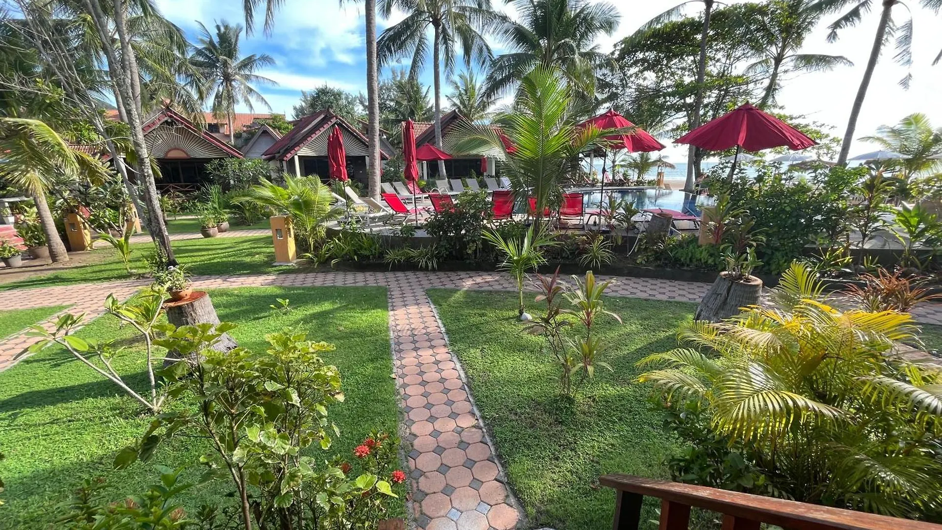 Noble House Beach Resort Ko Lanta