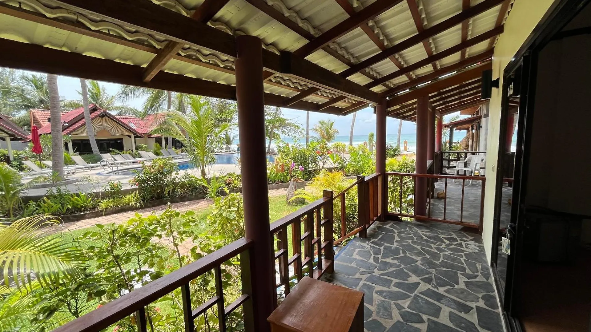 Noble House Beach Resort Ko Lanta